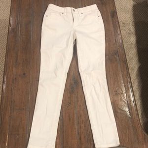 Universal Thread white women's jeans